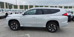 SUV Diésel Turbo de 7 Plazas, 2.4L, Automático, 11 Km, Interior Oscuro, Nunca Accidentado, Bajo Kilometraje - Product Image 2