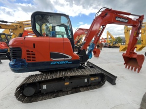 Mini-excavatrice compacte sur chenilles d'occasion coréenne Doosan DX60-9C 6 tonnes avec moteur Yanmar - Product Image 4