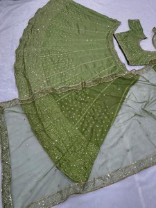 Traje de boda para fiesta para Diwali Ropa nupcial Diseñador Mujer Bordado tradicional Lehenga Choli Dupatta Estirable - Product Image 2