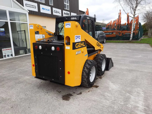 Nouvelle mini-chargeuse Gehl R165 avec garantie de 2 ans Fabriquée en France Testée et certifiée - Product Image 2