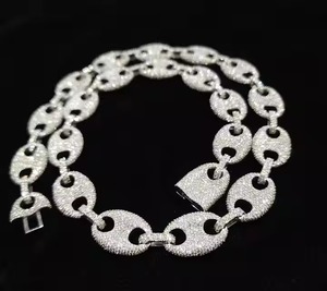 VVS1 Chaîne cubaine en argent sterling de 8mm avec chaîne cubaine en diamant baguette de 12mm Vente Perle principale en pierre - Product Image 3