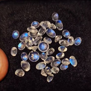 Lot de 43 pierres de lune arc-en-ciel naturelles blanches, ovales facettées, 5x3mm et 6x4mm, 10 carats, Iroc Sales - Product Image 2