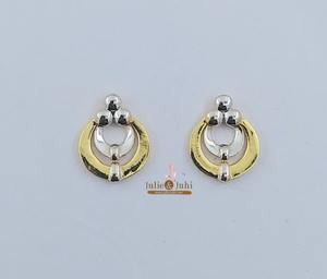 Pendientes Elegantes de Oro Amarillo de 22K para Mujer, Diseño Sólido, Perfectos para Uso Diario, con Cómodo Anillo de Oreja - Product Image 2