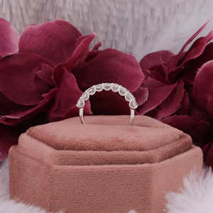 1,80 TCW Radiant Cut Lab Grown Anillo de compromiso Nueve diamantes sin conflictos 14KT ORO SÓLIDO Estilo de moda IGI Anillos finos certificados - Product Image 6