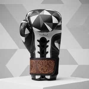 Guantes de Entrenamiento de Cuero Premium con Diseño de Patrón Geométrico, Cierre de Cordones y Acolchado de Espuma para Gimnasio y Entrenamiento con Pesas - Product Image 1