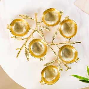 Ensemble de vaisselle de luxe en émail doré, bol de service en forme de grenade, bol à noix à 6 sections, plat à fruits en métal durable, serveur de fruits secs - Product Image 5