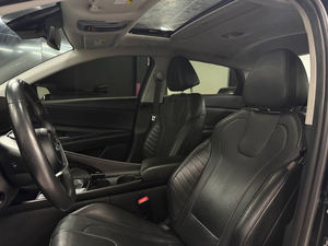 Hyundai Elantra Limited 2023 d'occasion en excellent état, noir, berline, traction avant, essence, transmission CVT, 147 ch, à vendre - Product Image 2