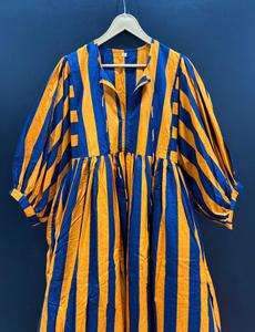 เดรสผ้านุ่มระบายอากาศได้ดีเป็นมิตรกับสิ่งแวดล้อมผ้าฝ้ายแท้พิมพ์ลายมิดิลำลองมีรอบเอวตามธรรมชาติสำหรับการเดินทางไปชายหาดในอินเดีย - Product Image 2