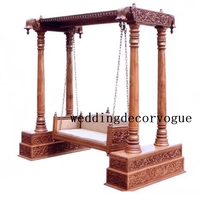 Ayunan Kayu Antik Jhoola Ukiran Tangan Kayu Jati Tradisional Ayunan India Elegan Tahan Lama Perabotan Rumah Taman India