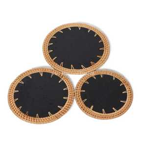 Salvamantel Ecológico de Estilo Bohemio con Madreperla y Ratán Tejido a Mano para Uso Diario y Decoración Natural de Mesa, de Vietnam - Product Image 4