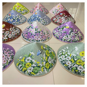 Chapeau conique en bambou naturel et feuilles de palmier pour les marchés en plein air, le jardinage et la décoration, origine Vietnam - Product Image 3