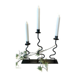 Prix de gros d'usine Bougeoir en fer noir à 3 bras Style vintage Support à double cône pour entrée, salon et salle à manger - Product Image 4