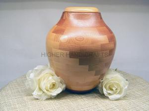 Urna de cremación de madera para cenizas humanas Urna de cremación de tamaño completo Urnas de entierro humano de madera torneada Suministros funerarios - Product Image 2