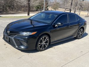 Toyota Camry SE d'occasion propre 2018 - Product Image 3