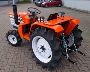 Maquinaria Agrícola Mini Kubota 4WD de Alta Potencia, Motor Diésel Eficiente, Uso Pesado, a Precio de Mayoreo - Product Image 5