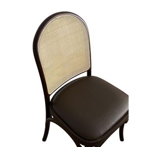 Sillas de exterior hechas de caoba y ratán con asientos de espuma suave y tela impermeable con un acabado impecable - Product Image 2