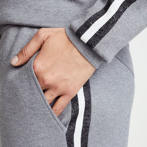 ชุดวอร์มเล่นกีฬาของผู้หญิงมีสไตล์เสื้อครอปมีฮู้ดชุดวิ่ง2ชิ้นผ้าคอตตอน100% กันลมระบายอากาศ - Product Image 2