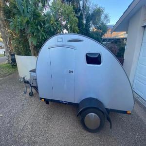 Bastante usado Nu Camp RV Barefoot Mini Camper modelo con baño aluminio compuesto plata oscuro precio bajo para la venta de Francia - Product Image 6