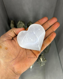 Cristal de corazón hinchado de selenita tallada en ágata de alta calidad para Feng Shui puesta a tierra meditación Reiki piedra semipreciosa hecha a mano - Product Image 5