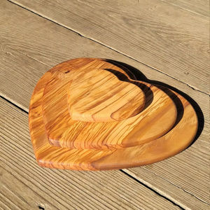 Tabla de Cortar y Bandeja para Servir de Madera - Resistente y Apta para Lavavajillas - Product Image 1