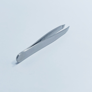 Prix usine Direct Acier Inoxydable Pince à sourcils personnalisée Pointe pointue de précision Léger Écologique Réutilisable KAAMIR - Product Image 4