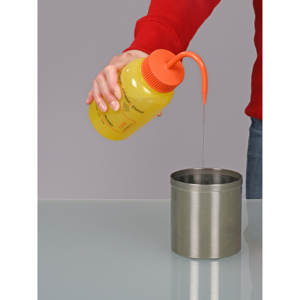 Botella de Laboratorio de Plástico Duradero de Alta Calidad con Cuello Ancho, Lavado Manual, Impresión de Alta Precisión, Protección IP67, Burkle GmbH - Product Image 2