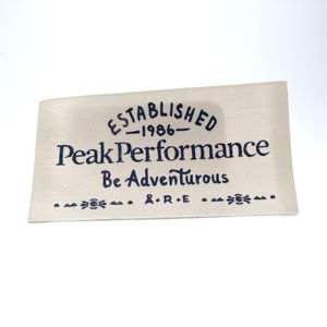 Étiquette sérigraphiée en coton personnalisée Étiquette de cou avec nom de marque Matériau recyclé Étiquette d'entretien et de lavage pour vêtements de mode - Product Image 3