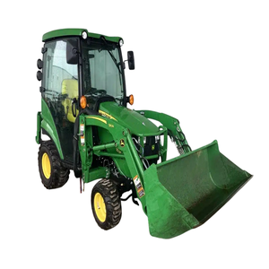 รถแทรกเตอร์ดีเซลขนาดเล็ก John Deere 1025R กำลัง 24.2 แรงม้า พร้อมชุดตัดหญ้าแบบ Auto Connect  ชุดต่อพ่วงแบบ Quick Hitch  ชุดตักดินด้านหน้า  และปั๊มเครื่องยนต์ - Product Image 1