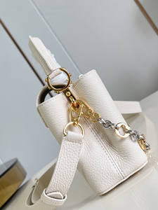 Bolso de Mano con Estampado de Lagarto Nuevo 2025 con Hebilla Clásica Chapada en Oro - Bolso de Mano de Alta Gama para Mujer para Uso Profesional y Nocturno - Product Image 3