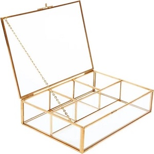 Caja de Joyería de Metal y Vidrio Rectangular Grande, Dorada, Personalizable, de Alta Calidad, Exhibidor de Alta Gama con Decoración Elegante para Almacenamiento - Product Image 4