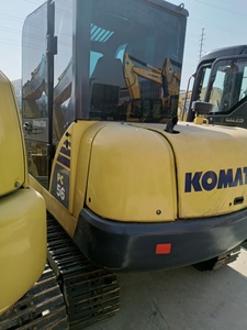 Excavadora hidráulica compacta Komatsu PC56, cabina fácil de usar con motor robusto y bomba versátil para espacios reducidos - Product Image 2
