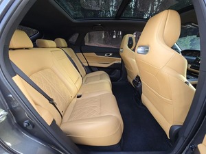 2024 CHANGANNNS UNI K GCC Original Opciones completas Premium Ventas rápidas de automóviles usados con dirección izquierda y asientos de cuero - Product Image 6