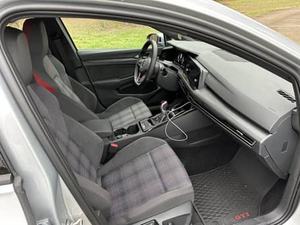 MÁS VENDIDO 2023 Volkswagen GTI S, Transmisión Manual de 6 Velocidades, Motor Turbo de 4 Cilindros y 241 hp, Sin Modificar - Product Image 2