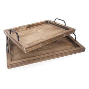 Paire de grands plateaux de service en bois de pin Design artisanal en bois de qualité supérieure avec poignées en métal Parfait pour les restaurants, les hôtels et les restaurants à usage personnalisé - Product Image 2