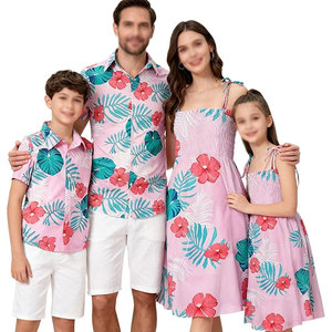 Ensemble de tenues de vacances en famille, vêtements coordonnés et assortis, conçus pour les voyages en famille, les vacances à la plage et les séances photo inoubliables - Product Image 1