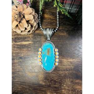 Colgante Greg Perry de Turquesa con Incrustaciones de Piedras Múltiples y Engaste de Plata de Ley, Bañado en Oro Rosa y Rodio, con Diseño de Número - Product Image 1