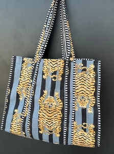 Sac fourre-tout à bandoulière en coton fait main indien Womens Shopping Matelassé Hand Block Imprimé Gris Tiger Design Accessoire de mode - Product Image 6