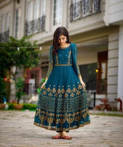 Diseñador de moda Lahenga Choli con blusa Diseñador tradicional indio desgaste precio más bajo fabricación del mercado - Product Image 2