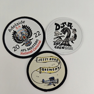 Patchs tissés écologiques de haute qualité avec couleur personnalisée et motif cœur pour les équipes sportives et les casquettes, à repasser ou à coudre - Product Image 3