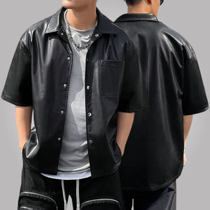 Vente en gros Chemises personnalisées en cuir noir pour homme Poches poitrine à rabat Manches courtes Boutonnées Party Club Night Out Col Top OEM - Product Image 1
