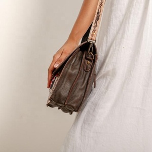 Fait à la main 100% en cuir véritable femmes Vintage sac couleurs personnalisées étanche Zip à la mode pour l'été automne Chic chaînes - Product Image 4