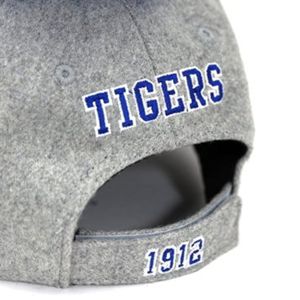 TSU University Embroidered 5-Panel Hat <b>Grey</b> Velour <b>Baseball</b> <b>Cap</b> Blue Pom-Pom Fashionable Ethnic Style Luxury Curved Brim Common - Product Image 5