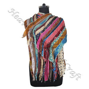 Sari en soie recyclée 15 bandes de haute qualité pour un style urbain Écharpe pour dames personnalisée Conception tribale Étole Écharpes Sari recyclé - Product Image 4