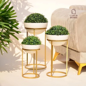 Vase en métal contemporain de luxe Accent décoratif d'intérieur de maison élégant Pièce d'arrangement floral de table unique - Product Image 5