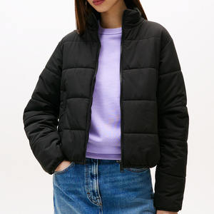 Service OEM à forte demande Veste d'hiver matelassée tricotée personnalisée de haute qualité noire pour femmes Chapeau détachable respirant - Product Image 1