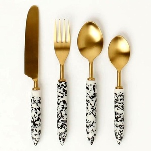 Juego de cubiertos seguros para alimentos pulidos de acero inoxidable con mango cónico redondo liso para mesa con cinco piezas - Product Image 3