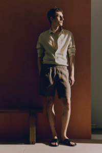 2025 Shorts de sport sur mesure pour hommes en coton non doublé avec motif solide couleur Beige foncé teint uni nouveau dernier design - Product Image 5