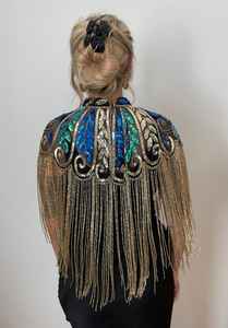 Cape élégante ornée de perles pour ajouter une touche de luxe à votre tenue de cérémonie, accentuez votre look élégant - Product Image 2