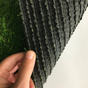 Césped <span class=keywords><strong>Artificial</strong></span> de Fabricación China, 30 mm, Superficie de Césped Sintético Verde Resistente a los Rayos UV, para <span class=keywords><strong>Terraza</strong></span> y Paisajismo - Product Image 2