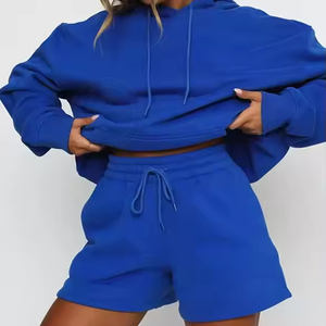 Ensembles de sweats à capuche et de shorts assortis pour femmes de haute qualité-Confort deux pièces doux et confortable toute la journée avec votre propre logo - Product Image 2